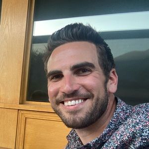 Meet your Posher, Nicholas